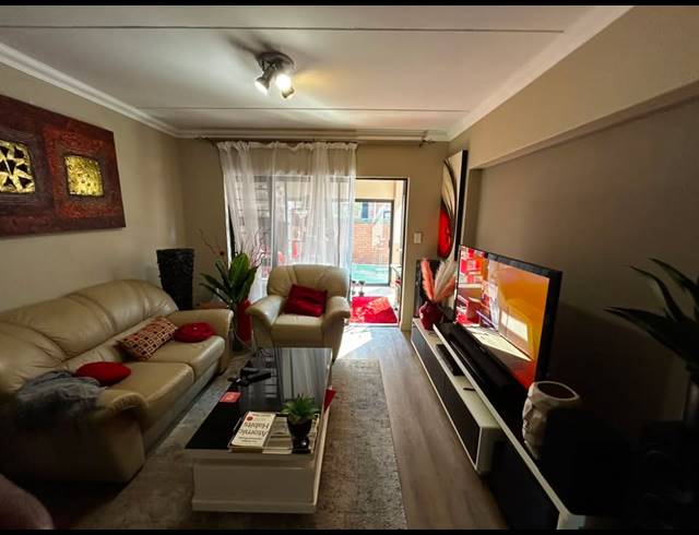 2 BEDROOM APARTMENT TO LET IN MONTANA